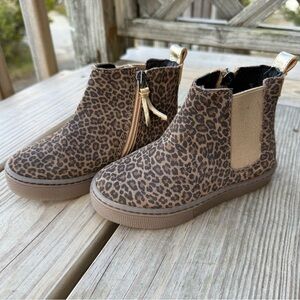 NWOT Freshly Picked Leopard Chelsea Boot Sneaker - Toddler size 8